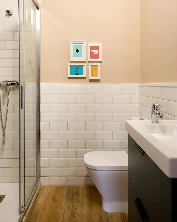 Bcn Stunning Getaway @Direct Metro From Airport Apartment L'Hospitalet de Llobregat 0*,  Spain