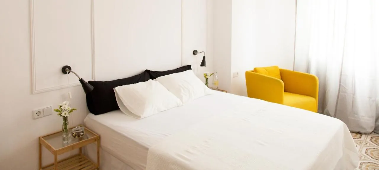 Apartament Bcn Stunning Getaway @Direct Metro From Airport L’Hospitalet de Llobregat 0*,  Hiszpania